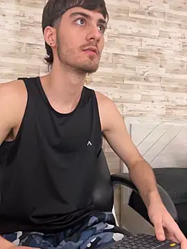 Emir_Ozan_'s cam snapshot