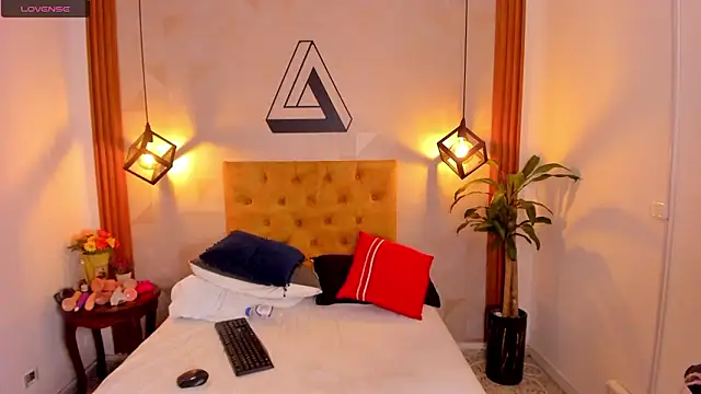 violet_sweet19's cam snapshot