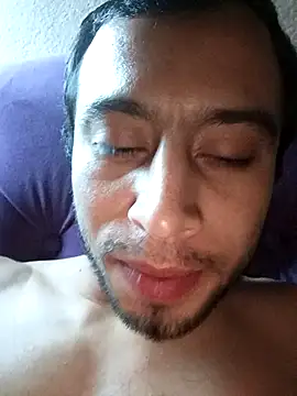 Mich_Stev9524's cam snapshot