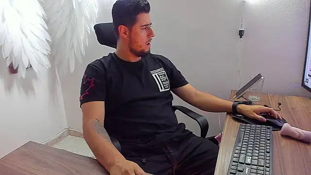 ryan_evannss's cam snapshot