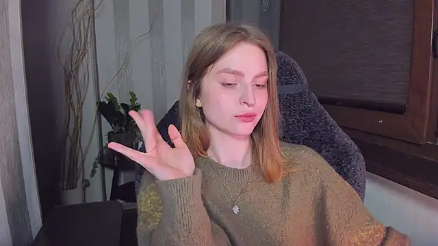 MollyRufous's cam snapshot