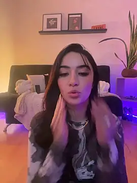 EmmyEvans1 live sex cam