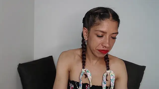 astrid_miller_1's cam snapshot