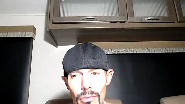 ThickD2C live sex cam