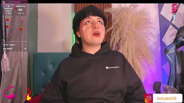 Hiddenhotcake live sex cam