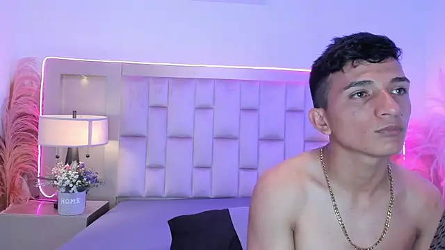 Nikoll_and_Ryan live sex cam