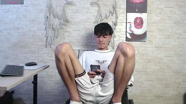 axel_milo_kairo_and_noa live sex cam