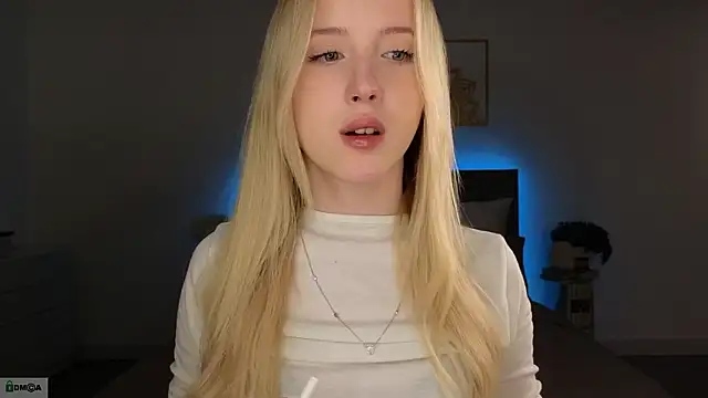 adele_armass's cam snapshot