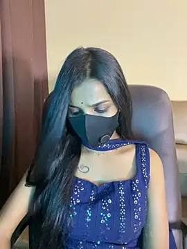 its_ur_flora's cam snapshot