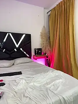 AlahiaFrequency's cam snapshot