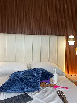 Sara_Becky's cam snapshot