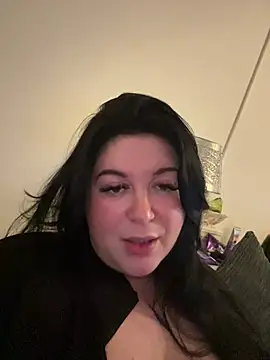 Curvybrunette1998's cam snapshot