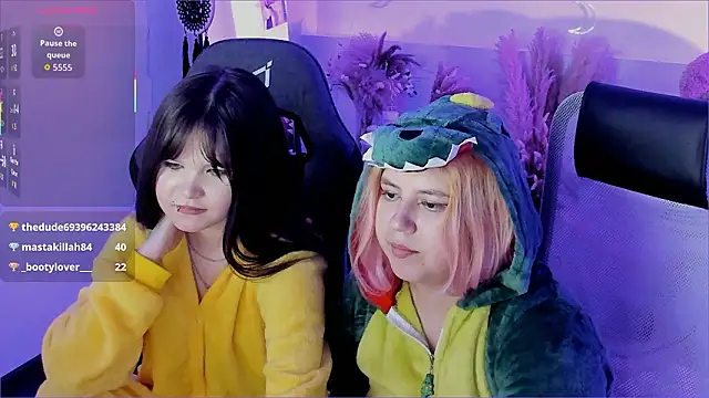 Elainebeness's cam snapshot