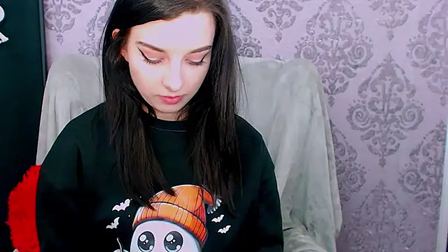 DominantLuna's cam snapshot