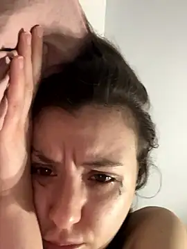 bunnythetailor's cam snapshot