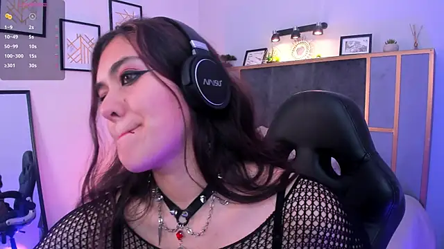 Azurra_amatto2's cam snapshot