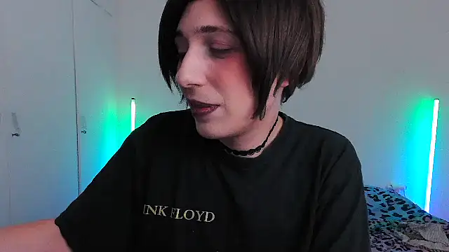 HoneyValentine live sex cam