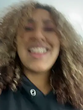 lauraltt live sex cam