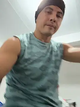 Paul22cm- live sex cam