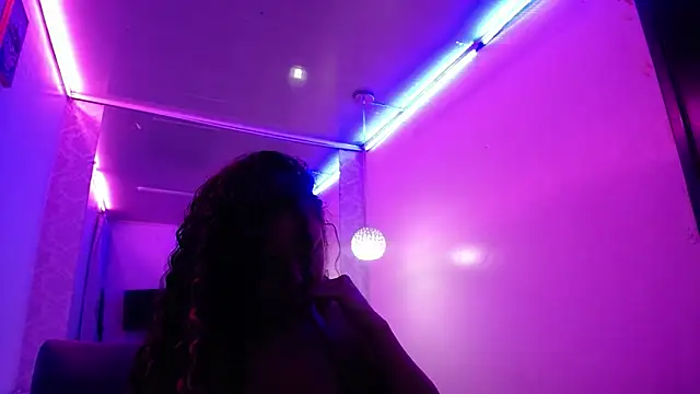 Giia_Monroe's cam snapshot