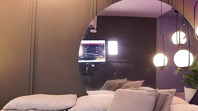 Tayler_Kim's cam snapshot