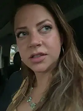 molly_witha_chance's cam snapshot