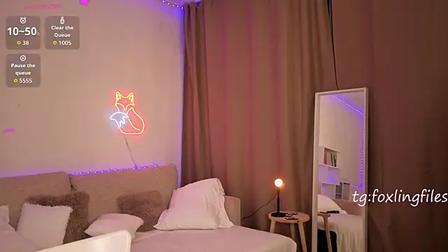 Betty_Twinkle live sex cam