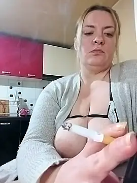 HotStepmommy4's cam snapshot