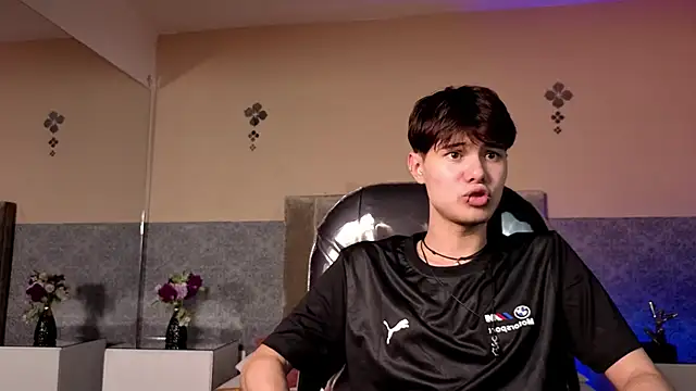 Derek_Sinn live sex cam