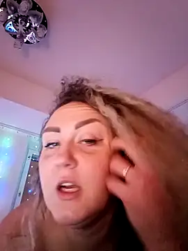 Andreashow's cam snapshot