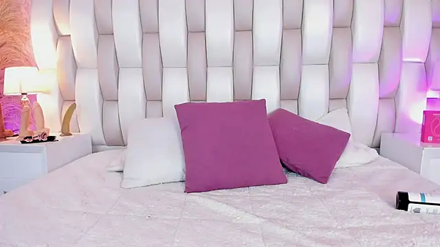 Viollet_xoxo's cam snapshot