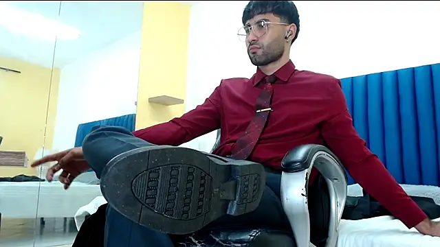 MilanZaire live sex cam