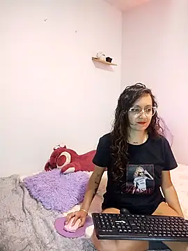 Pinkvixen69's cam snapshot