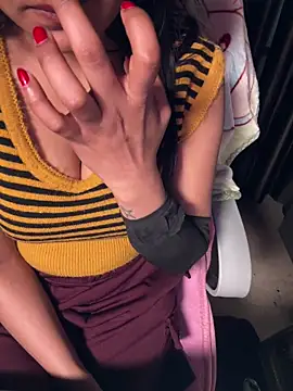 Lucky_Flora's cam snapshot