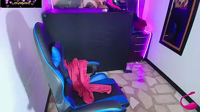 Charis_21's cam snapshot