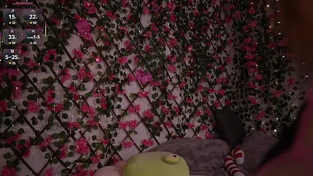 Petite_Polly's cam snapshot