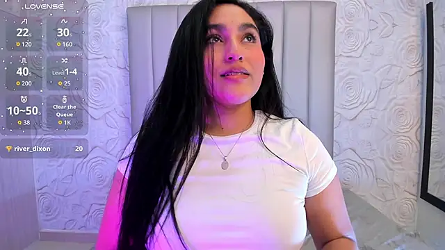 Lya_dubois_'s cam snapshot