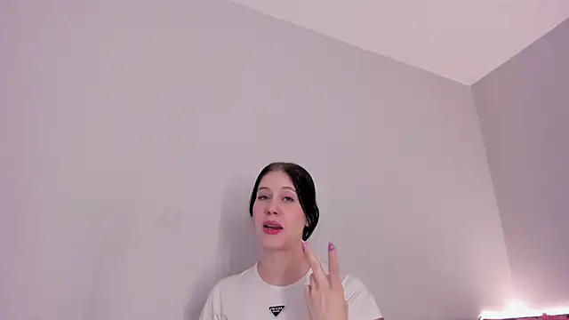 sara__jones_gh's cam snapshot