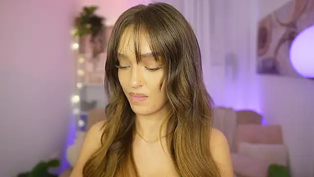 Clara_Nia's cam snapshot