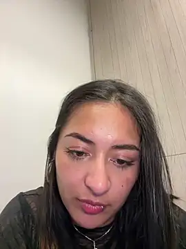 Rae_Lil_White live sex cam