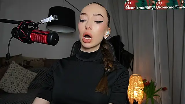 supreme_dominatrix's cam snapshot