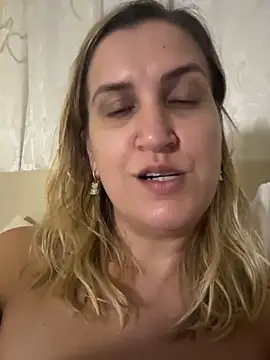 Bia_sexynovaes's cam snapshot