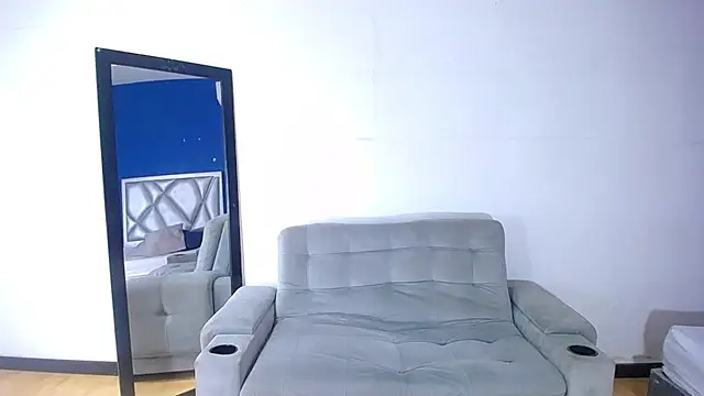 exotic_karmella's cam snapshot