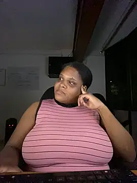 gabrielabrunette69's cam snapshot