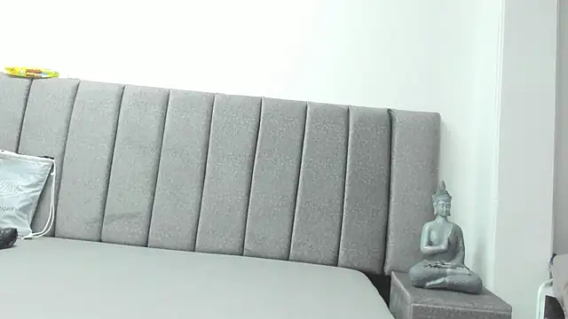 Giselle_James's cam snapshot