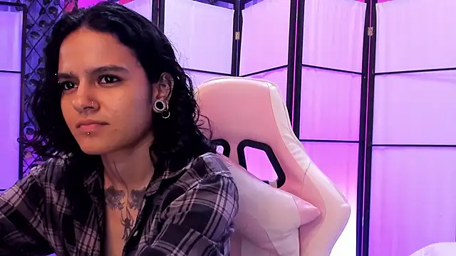 Julianne_7's cam snapshot