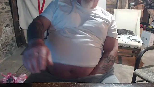 Newfiesausage1972 live sex cam