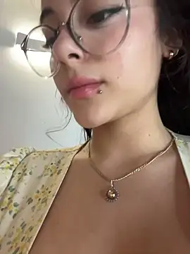 TeaseDollXXX live sex cam