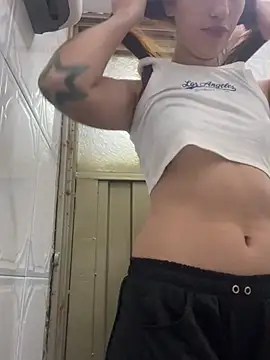 sophie_blue22's cam snapshot