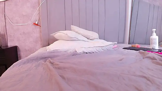 karla-ruiz's cam snapshot